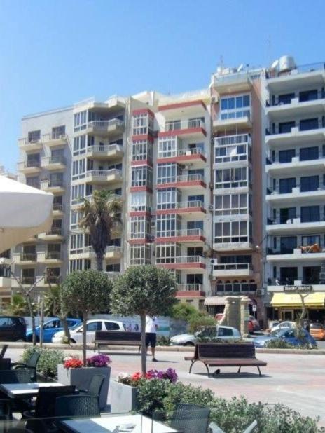 Roma Hotel Sliema Bagian luar foto